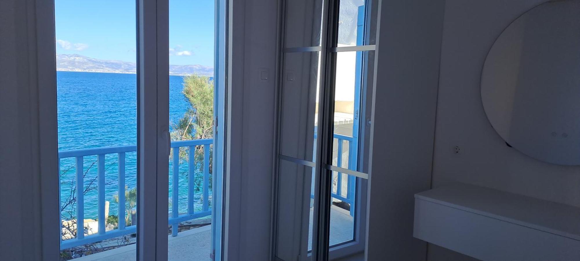 Dinas Inn Piso Livadi Extérieur photo