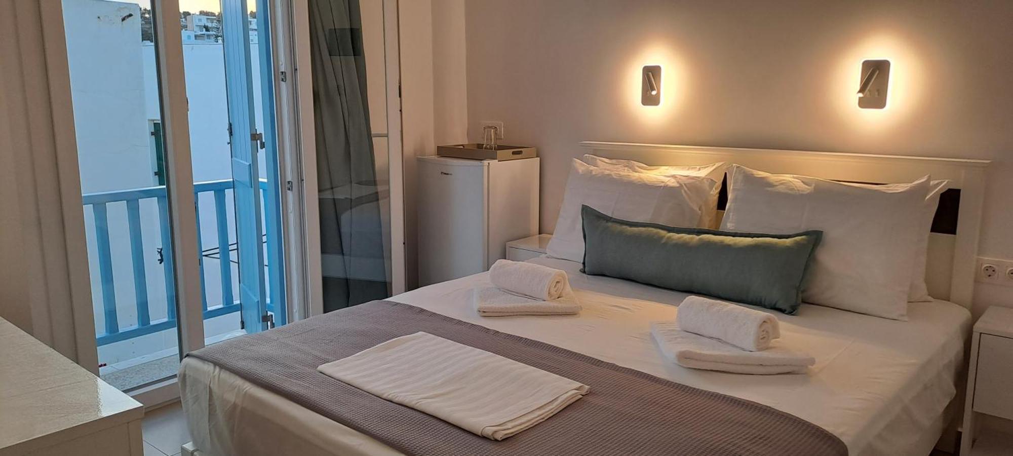 Dinas Inn Piso Livadi Extérieur photo